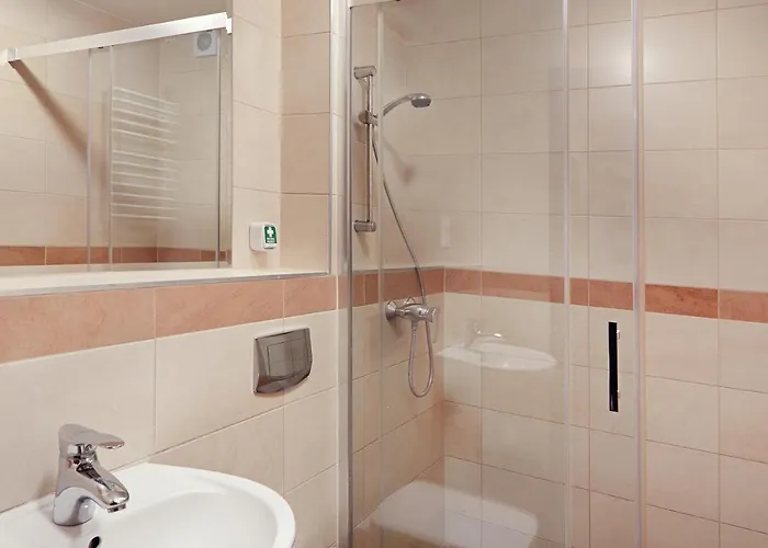 Sanatorium Uzdrowiskowe Dukat Medical Ośrodek wypoczynkowy *